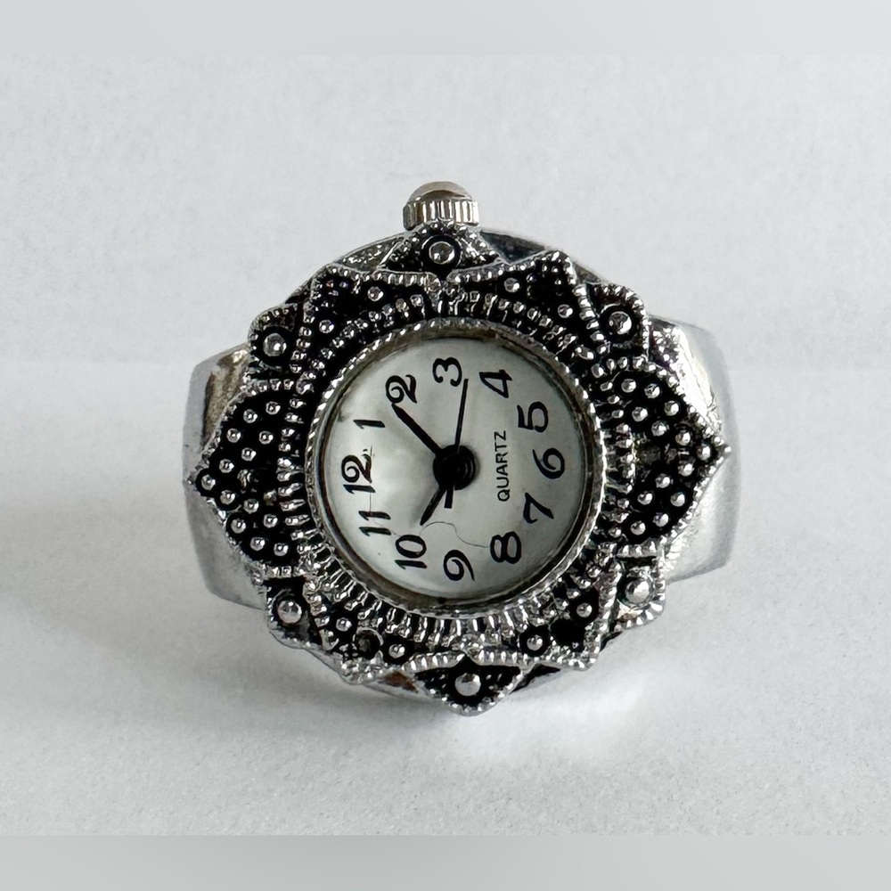 Silver Tone Clock/Watch Ring